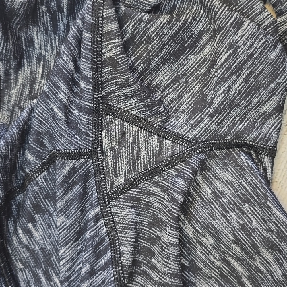 EUC 💎 Lululemon Wunder Under Pant *StirrupDramatic Static White Black/Black SZ6 - Picture 8 of 9
